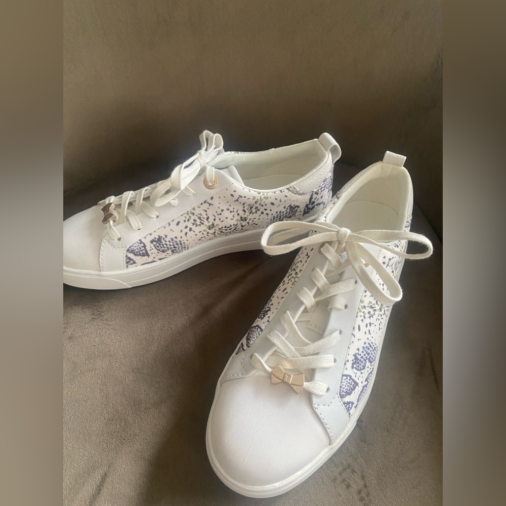 New Ted Baker Printed Lace Up Trainer